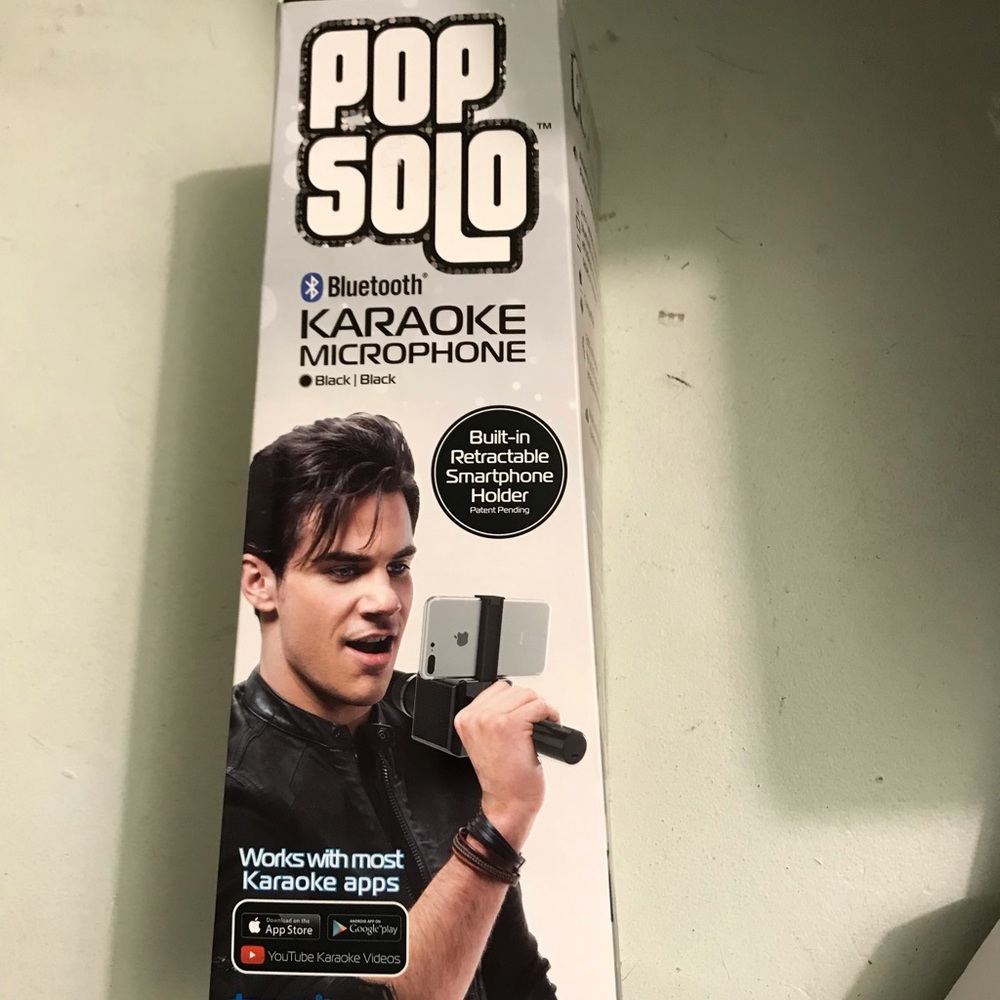 Pop Solo Bluetooth Karaoke microphone